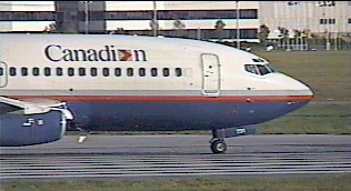 Boeing-737 (Canadi>n)