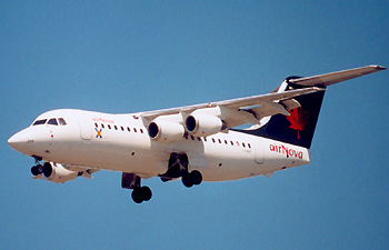 BAe 146-200 airNova C-GNRT fin 206
