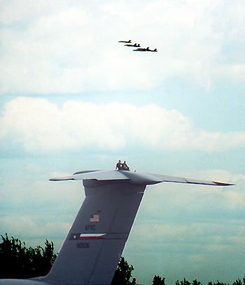 Lockheed C-5 Galaxy 90006 AFRC & Bule Angels