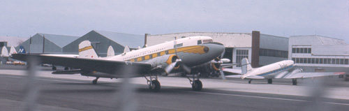 DC-3 DOT Canada CF-DTT et DC-3 Nordair