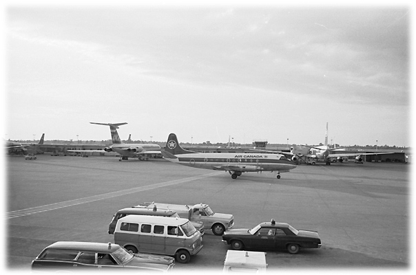 Ilyushin IL-62, CK-YBB Vickers Viscount fin436 et McDonnell Douglas DC-8, sept 1971, Dorval